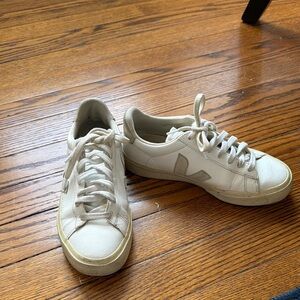 Cream Casual Sneakers